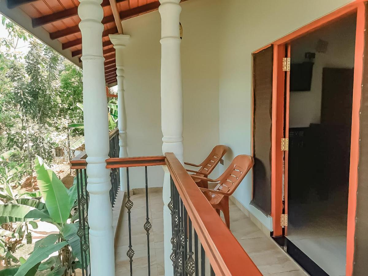 Hotel White House Ratnapura Exterior photo